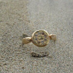 Engagement ring. 14K Yellow gold ring with 0.08ct Diamond Champagne color.